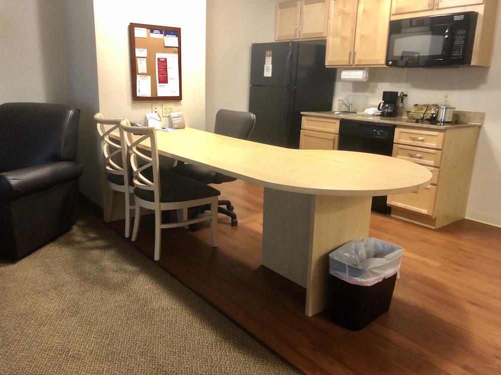 Candlewood Suites Houston The Woodlands By Ihg Εξωτερικό φωτογραφία